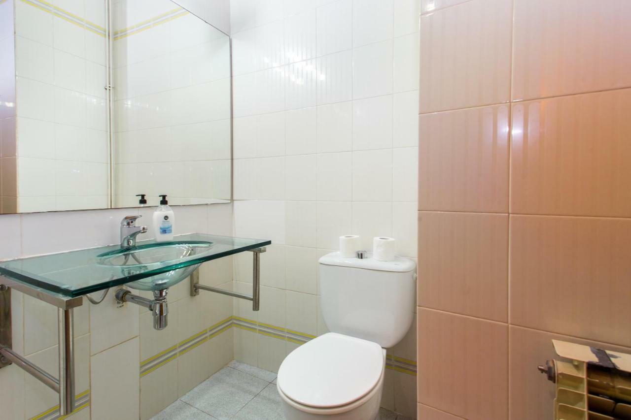 Friendly Rentals Rambla Flower Barcelona Bagian luar foto